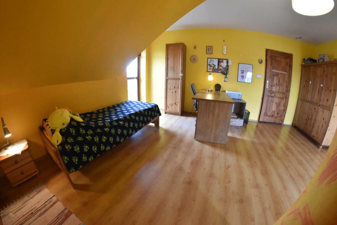 Comfortable House With Garden Manki Экстерьер фото