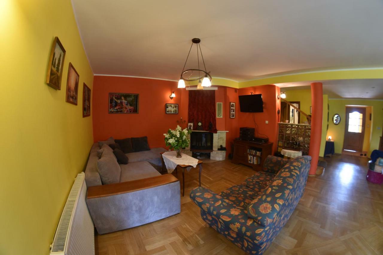 Comfortable House With Garden Manki Экстерьер фото